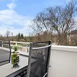 Smart Home - Near Essen, Oberhausen, Bottrop - Perfect For 6 Guests! Balcony - Netflix - Smart Tv