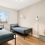 Smart Home - Near Essen, Oberhausen, Bottrop - Perfect For 6 Guests! Balcony - Netflix - Smart Tv