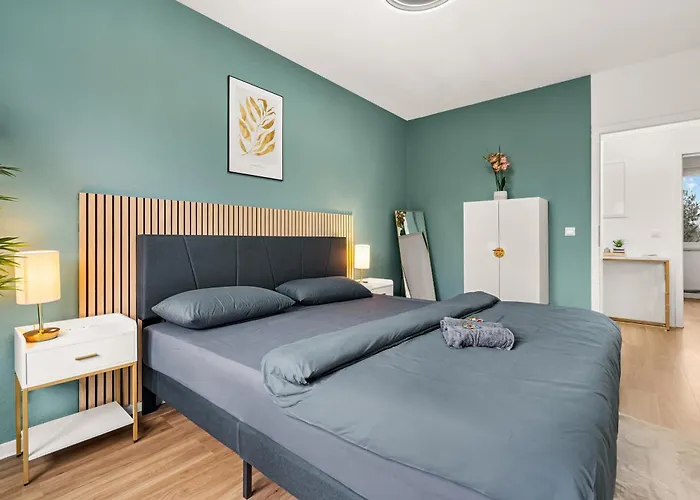 Smart Home - Near Essen, Oberhausen, Bottrop - Perfect For 6 Guests! Balcony - Netflix - Smart Tv
